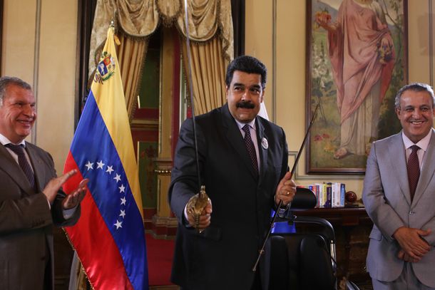Avanza un referendo para revocar a Maduro en Venezuela