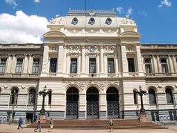 Los sindicatos docentes marcharán desde la Universidad de la República de Uruguay (Udelar) hacia Presidencia. Los sindicatos docentes marcharán desde la Universidad de la República de Uruguay (Udelar) hacia Presidencia.