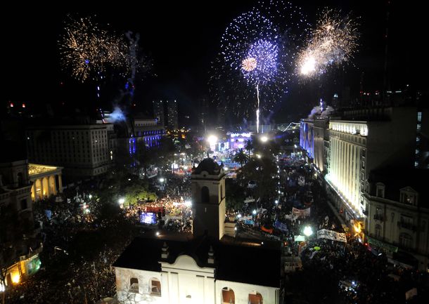 Mas de 800 mil personas disfrutaron de los festejos en Plaza de Mayo