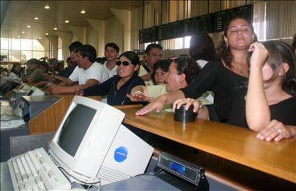 Bolivianos_EFE