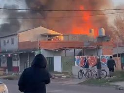 Grave explosión en Mariano Acosta. Grave explosión en Mariano Acosta.