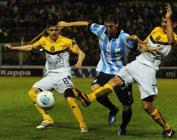 Racing derrotó a Olimpo y logró su primer triunfo en el torneo
