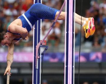 Un garrochista francés fue eliminado de los JJOO tras tirar el listón con sus genitales