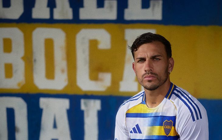 Leandro Paredes con la nueva camiseta de Boca