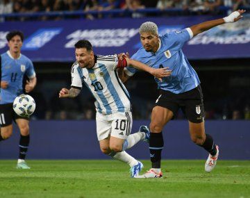 Un jugador uruguayo calentó la previa al duelo con la Selección Argentina: Va a estar...