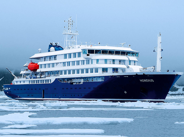 El capitán del MV Hondius comunicó a los pasajeros la primera muerte a bordo antes de que se confirmara la alerta sanitaria por hantavirus.