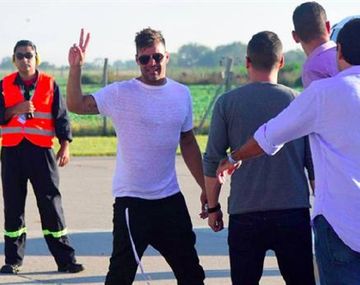 Desinfectaron a fans de Ricky Martin para que puedan saludarlo