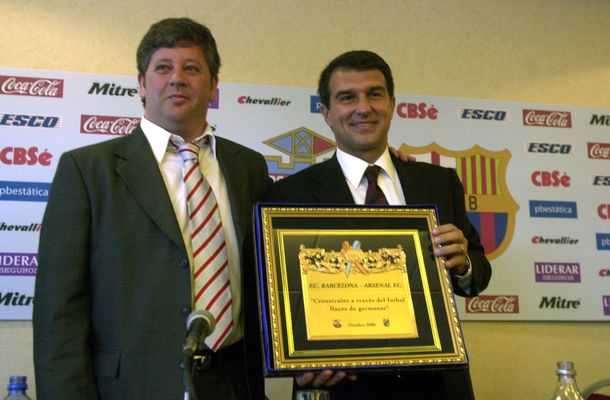 Grondona aviva la polémica: Les molesta que Arsenal esté bien