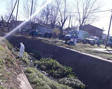 Los delincuentes escapaban de un robo y cayeron a un zanj&oacute;n