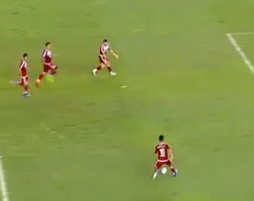 Aunque no se pueda creer, esta jugada no terminó en gol