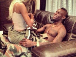 tras apostarla, ahora balotelli se peleo con su novia tras apostarla, ahora balotelli se peleo con su novia