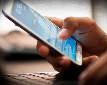 Los abonos de celulares aumentan por tercera vez en el año