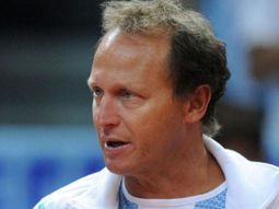 martin jaite ya esta en praga y espera por sus jugadores martin jaite ya esta en praga y espera por sus jugadores