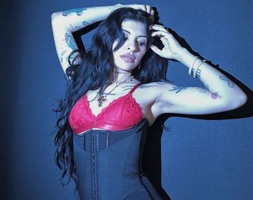 Cazzu anunció su regreso a OnlyFans: y lo comunicó con una foto ultra hot