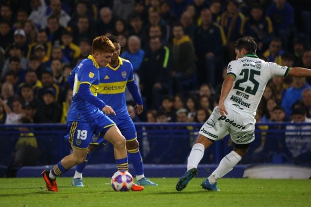 Liga Profesional de Fútbol: Boca le ganó 2-0 a Sarmiento en la Bombonera