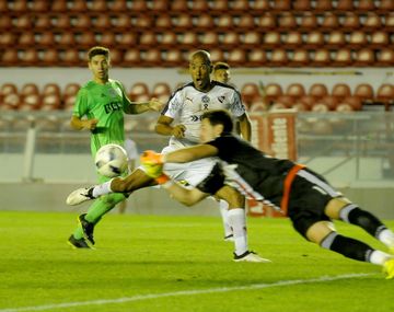 Vera y toda su capacidad goleadora le bastaron a Independiente