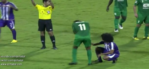 Impresionante lesión deja paralizados a todos en el fútbol qatarí