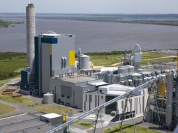 El Ministerio de Ambiente triplicó la multa a UPM. El Ministerio de Ambiente triplicó la multa a UPM.