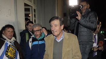 otro escandalo en afa: ¿gamez a las pinas con el vice de armando perez? otro escandalo en afa: ¿gamez a las pinas con el vice de armando perez?