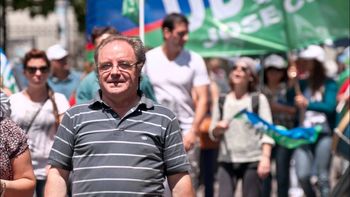 bo-no-cobras, es lo que tenemos, ironizó el Secretario General de Udocba. bo-no-cobras, es lo que tenemos, ironizó el Secretario General de Udocba.