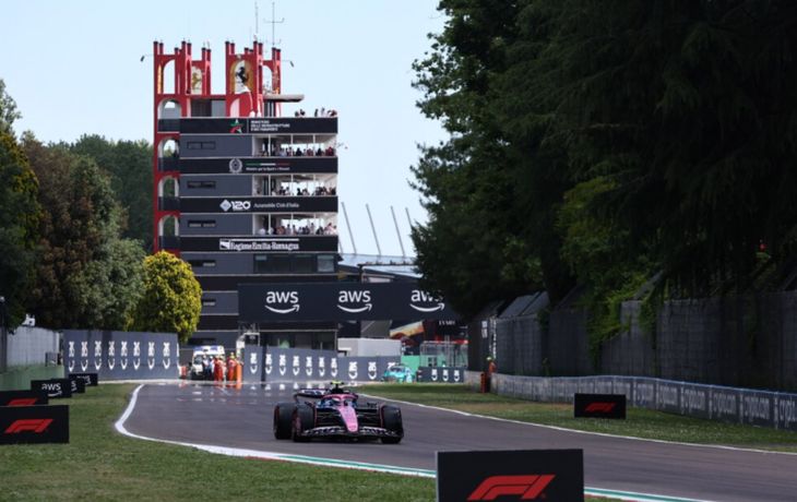 Verstappen ganó en Imola y Franco Colapinto cerró una carrera luchada en el puesto 16