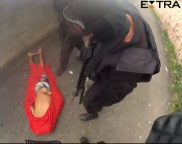 Conmoción por un violento operativo policial en una favela