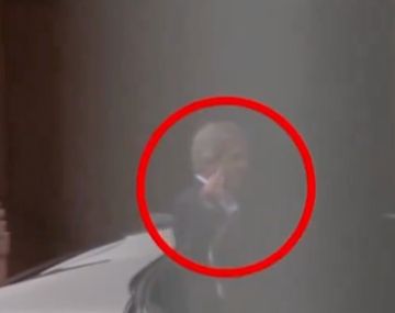 Insultaron a Luis Caputo en la puerta de Casa Rosada y respondió con un fuck you