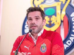 mal presente de fernando gago en chivas: la dura critica de la prensa mal presente de fernando gago en chivas: la dura critica de la prensa