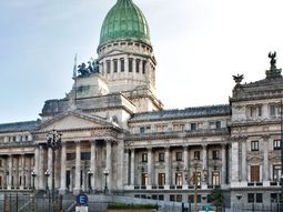 El Congreso vuelve a estar en el centro de la escena política. El Congreso vuelve a estar en el centro de la escena política.