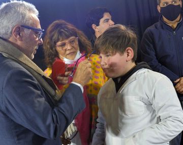 Tigre: el Municipio entregó anteojos a los estudiantes