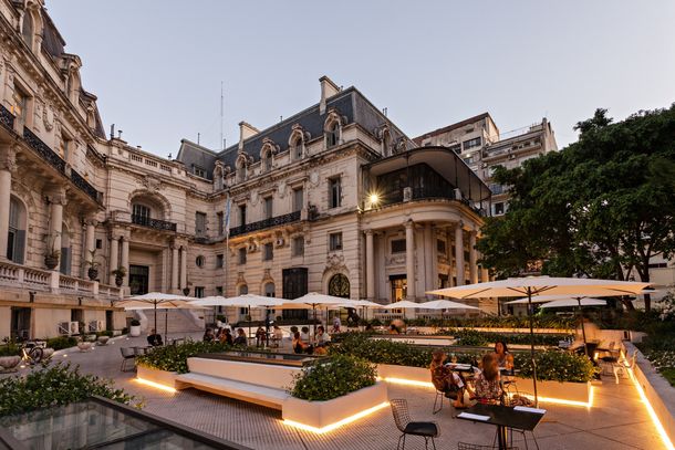 Sabores de estación y encanto francés en el corazón del Palacio Paz