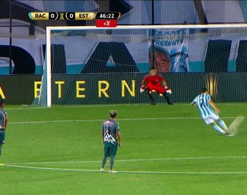 A lo Martín Palermo pero afuera: el penal que erró Fértoli por pegarle con los dos pies