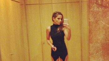 brenda asnicar, muy sexy en la presentacion de cumbia ninja brenda asnicar, muy sexy en la presentacion de cumbia ninja