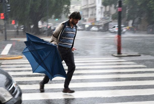 Alerta por tormentas y granizo para este sábado en Buenos Aires y otras 14 provincias: el informe del SMN