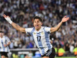 Giuliano Simeone y Nico Paz sellan un récord inédito de padres e hijos mundialistas en la Selección Argentina