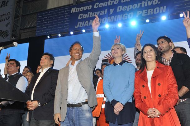 Las fotos del cierre de campaña de Scioli y Macri