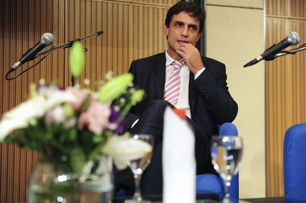 En medio de la crisis terminal del gobierno, asume Lacunza, el nuevo ministro de Hacienda