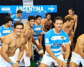 Los Pumas se animaron a un sensual baile en el vestuario