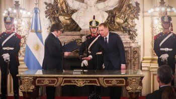 milei le tomo juramento a santilli como nuevo ministro del interior milei le tomo juramento a santilli como nuevo ministro del interior