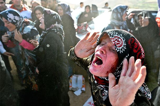 Los muertos por el terremoto en Irán ya superan los 300