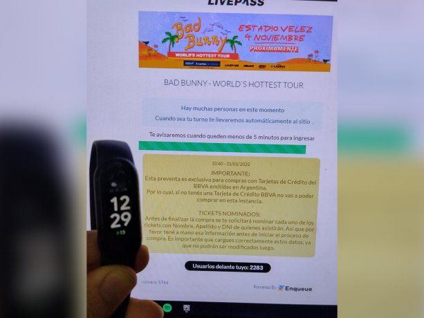 Vendía su lugar en la fila virtual  de Bad Bunny a 17 mil pesos