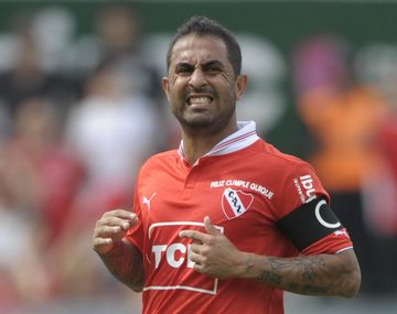 La hinchada de Independiente clamó por Montenegro