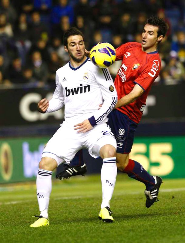 Real Madrid apenas igualó y quedó muy lejos de la punta