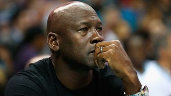 michael jordan: soy un hombre negro e hijo de un padre que perdio la vida en un acto de violencia michael jordan: soy un hombre negro e hijo de un padre que perdio la vida en un acto de violencia