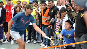nadal se metio en uno de los barrios portenos mas humildes nadal se metio en uno de los barrios portenos mas humildes