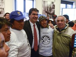 contra el paro, tomada y capitanich firman convenio en produccion de ladrillos contra el paro, tomada y capitanich firman convenio en produccion de ladrillos