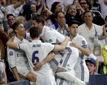 El Merengue ganó 3 a 0 en el Bernabéu y puso un pie en la final de la Champions