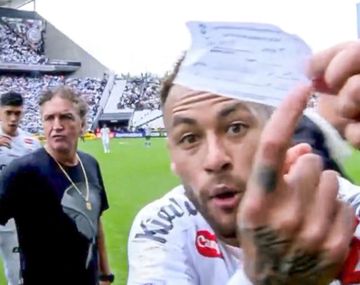 Insólito error con Neymar en Brasil: lo sacaron por equivocación y explotó de bronca