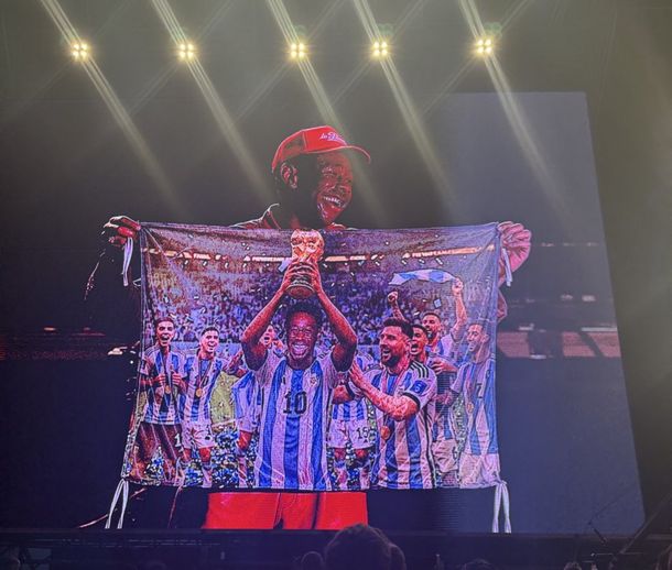 Momento épico en el Lollapalooza 2026: el regalo argentino que enloqueció a Tyler