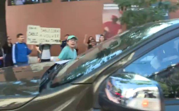 En medio de una protesta, sacaron el sable corvo de San Martín del Museo Histórico Nacional